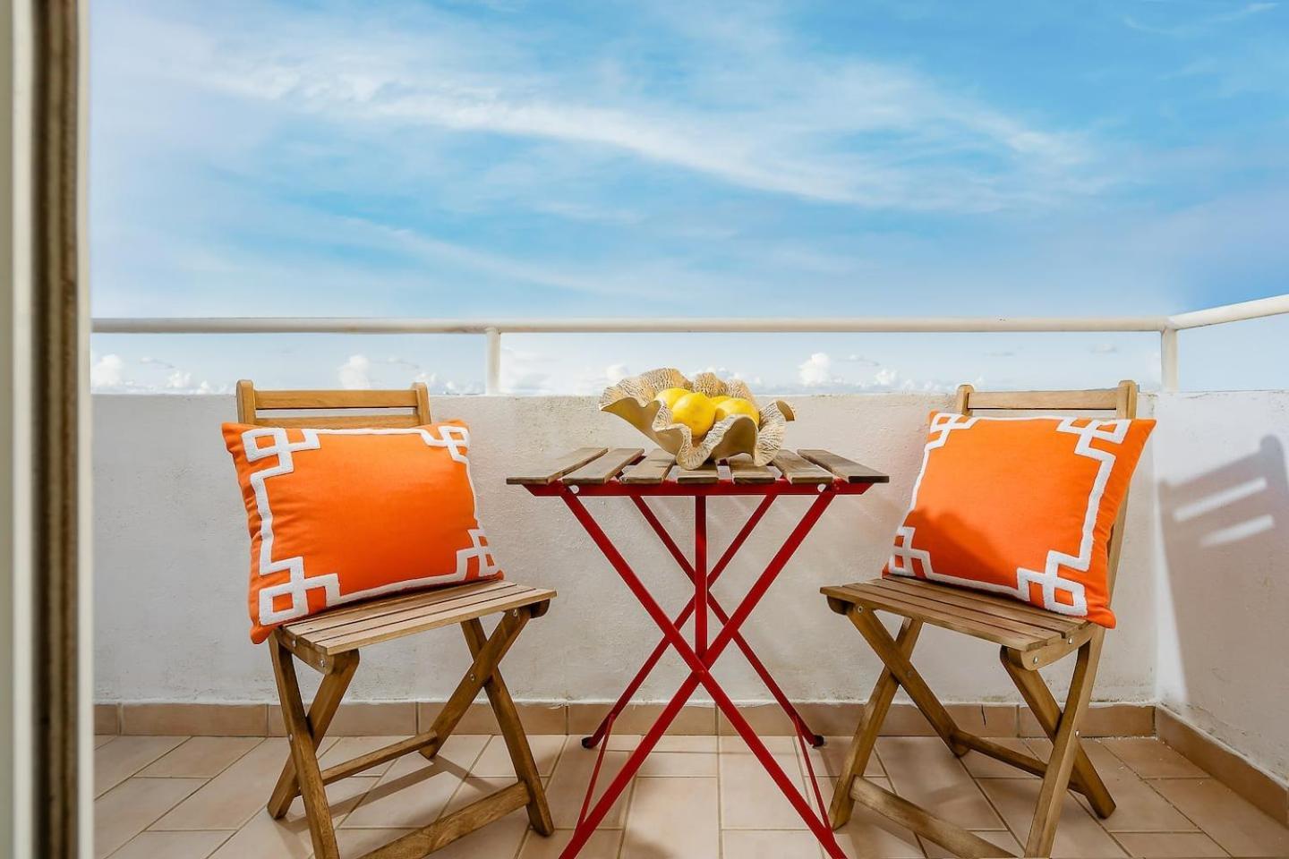 Spacious&Bright2Bedroom Apt Near Beaches,Sleeps 6 포티마오 외부 사진